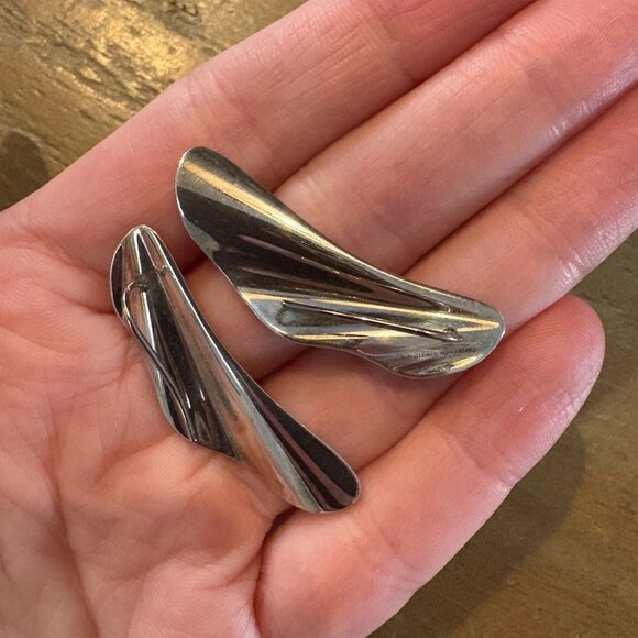 Tiffany's High Tide Earrings - Picture 3 of 5